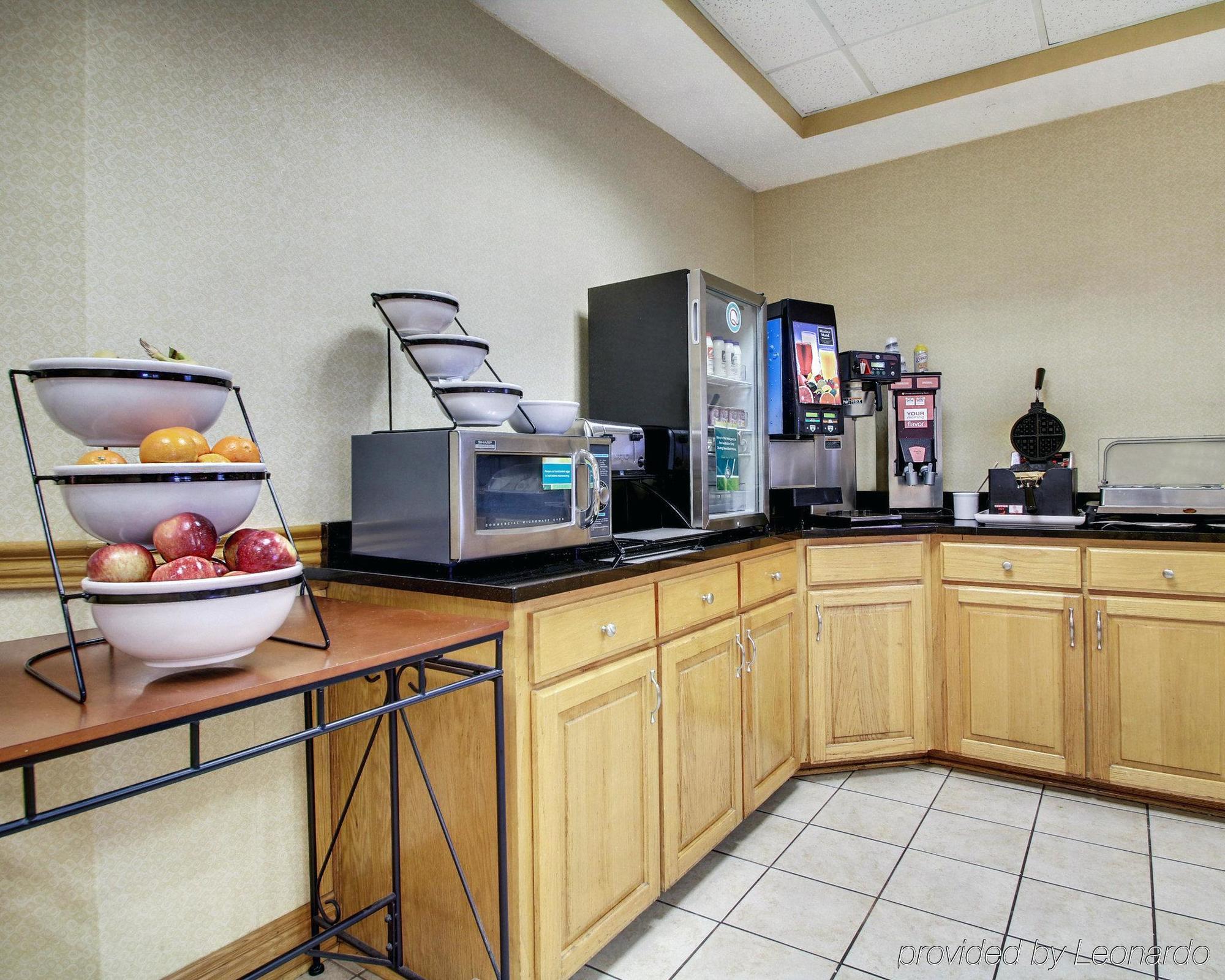 Columbia Inn & Suites Εξωτερικό φωτογραφία
